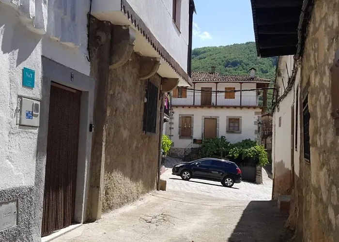 Casa De Tia Patricia Holiday home Montemayor del Rio